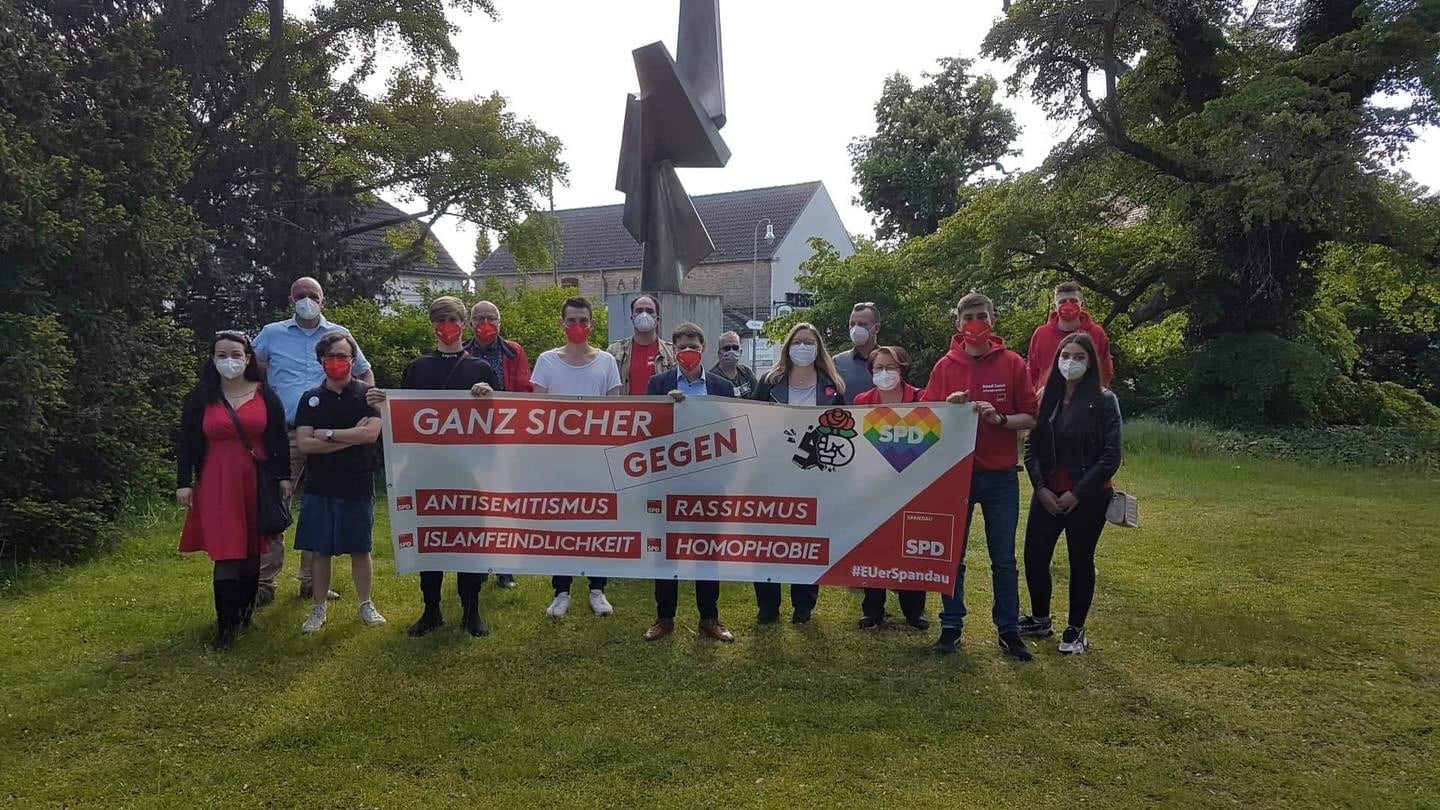 HALTUNG ZEIGEN GEGEN CORONALEUGNER 1